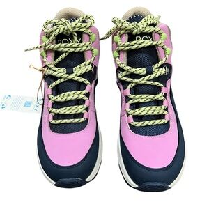 NWT roxy pinnacle sneaker light pink and navy blue  color